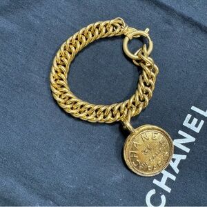 Authentic Vintage 31 Rue Cambon Paris Medallion Bracelet (Gold plated)